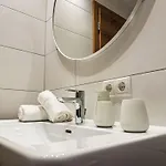 Urgen Living By Interhome アパート フリース