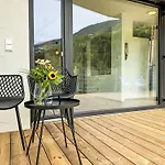 Urgen Living By Interhome * フリース